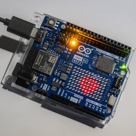 Arduino Uno WiFi – właśnie do mnie dotarło :)
